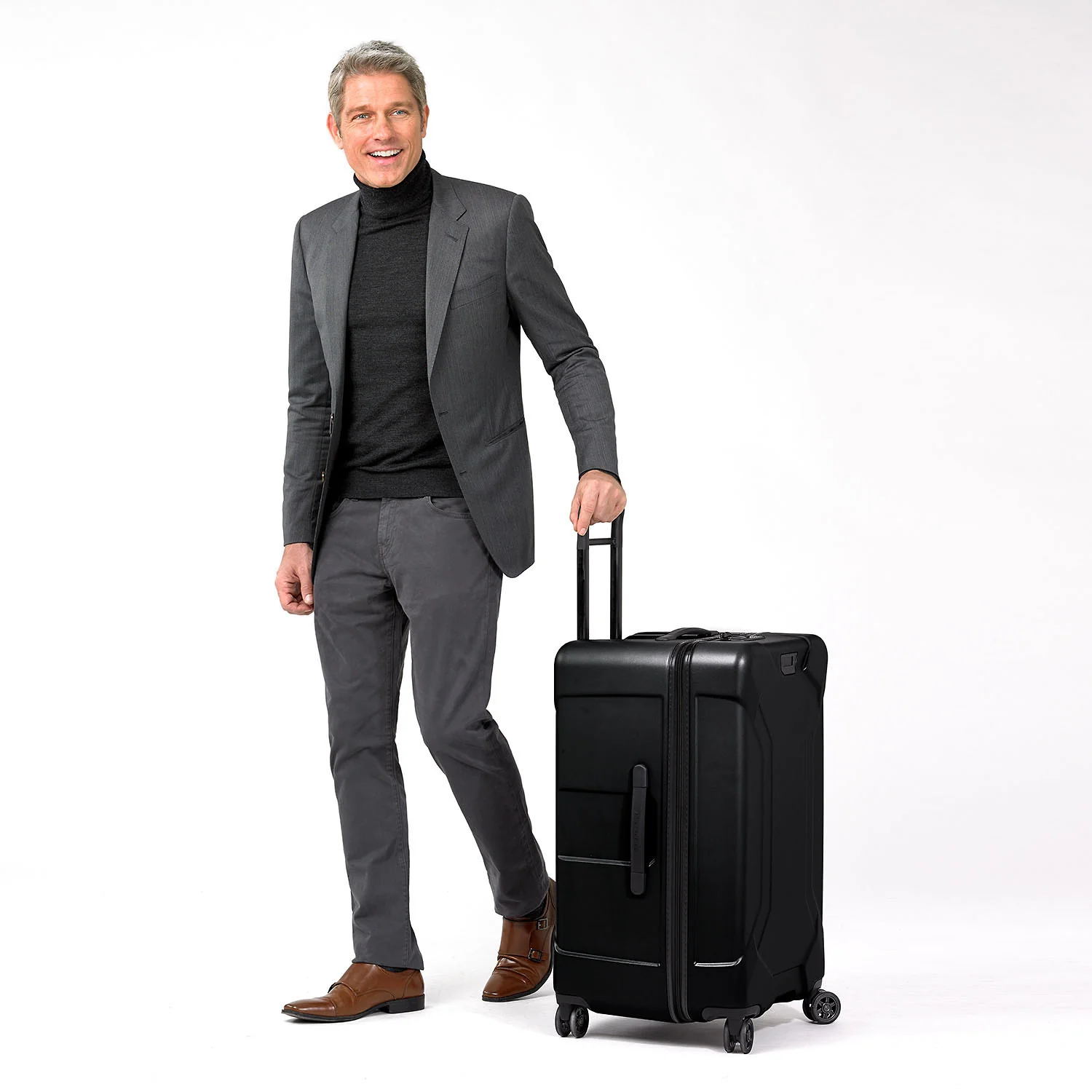 Medium Hardside Trunk Spinner - Image 25